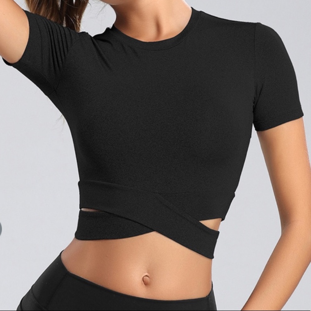 Workout crop tops. Stretchy material